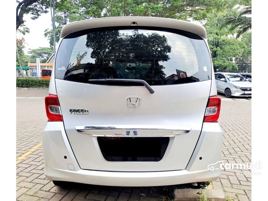 2013 Honda Freed S MPV