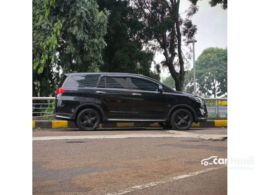 2018 Toyota Kijang Innova Venturer MPV