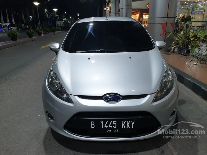 Jual Mobil Ford Fiesta 2012 Trend 1.4 di DKI Jakarta Automatic Hatchback Silver Rp 77.000.000