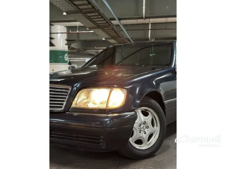 1997 Mercedes-Benz S320 Sedan