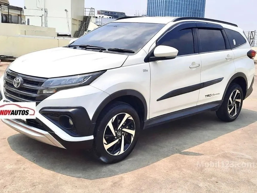 Jual Mobil Toyota Rush 2018 TRD Sportivo 1.5 di Jawa Barat Manual SUV Putih Rp 189.000.000