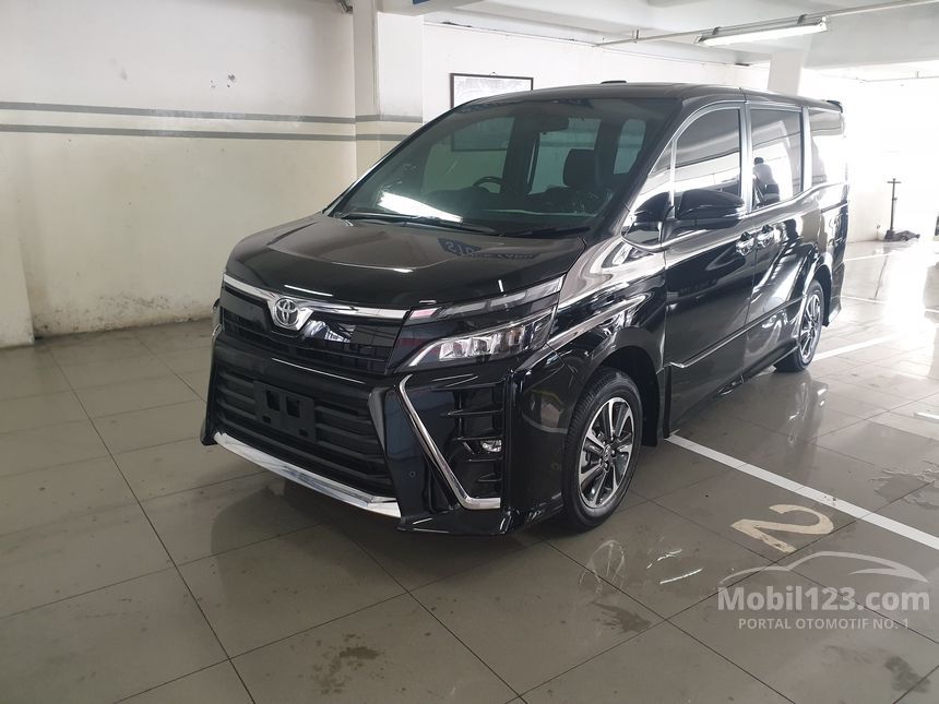 Toyota voxy 2019 фото