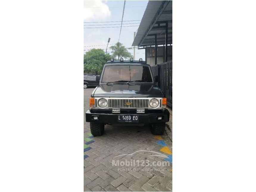 Jual Mobil  Chevrolet  Trooper  1983 2 3 di Jawa Timur Manual 