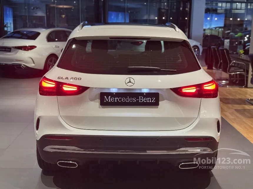 2024 Mercedes-Benz GLA200 AMG Line SUV