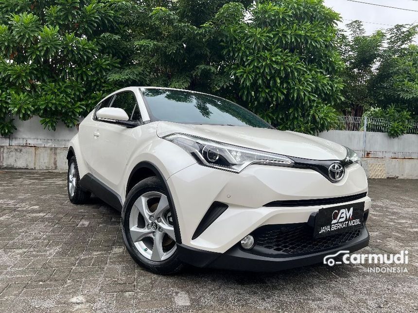 Jual Mobil Toyota C-HR 2018 1.8 di Jawa Timur Automatic Wagon Putih Rp ...