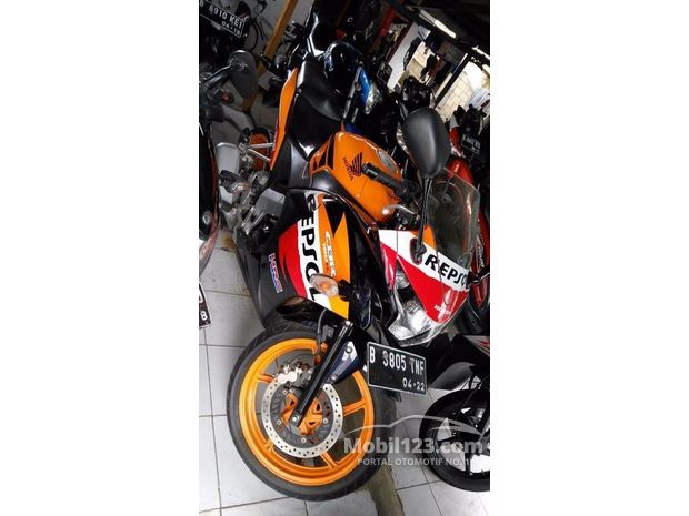  Honda  Cbr 150r Motor  Bekas Baru dijual di Dki jakarta 