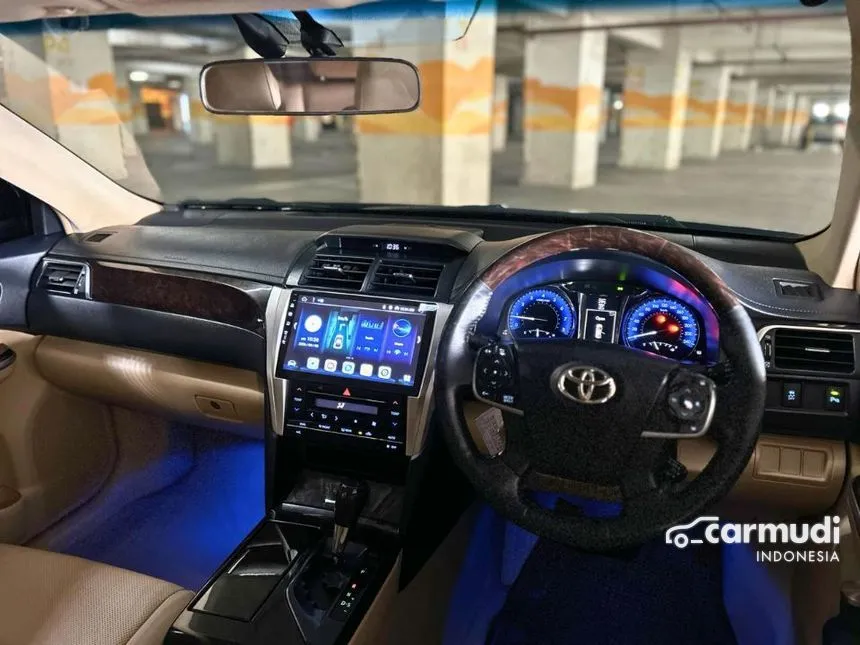 2016 Toyota Camry V Sedan