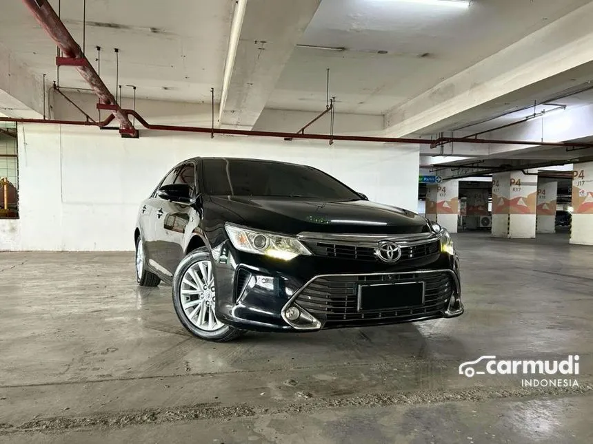 2016 Toyota Camry V Sedan