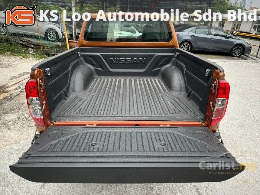 2018 Nissan Navara NP300 SE Black Series Dual Cab Pickup Truck