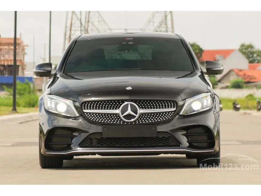 2019 Mercedes-Benz C300 AMG Line Sedan