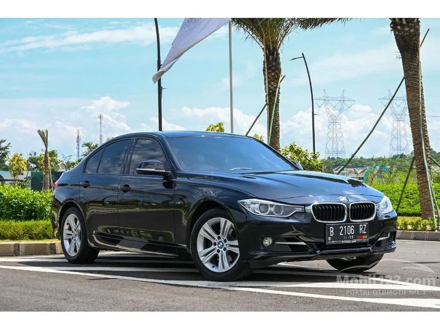 Jual Mobil BMW 320i 2015 Sport 2.0 di DKI Jakarta Automatic Sedan Hitam Rp 291.000.000