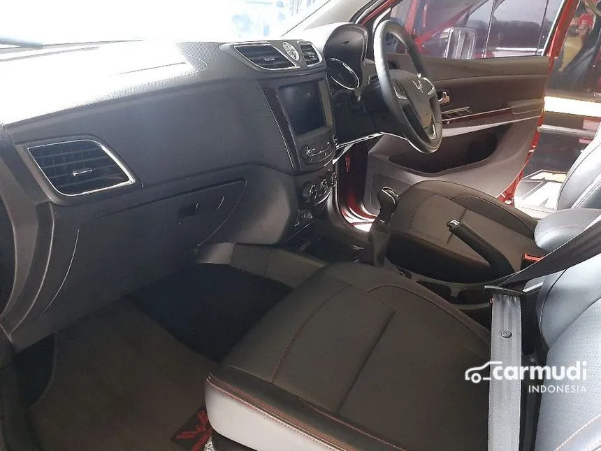 2022 Wuling Confero S L Lux+ Wagon