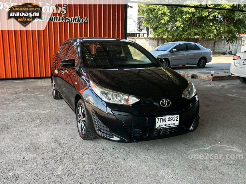 2018 Toyota YARIS J Hatchback