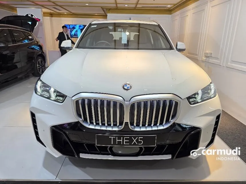 2025 BMW X5 xDrive40i M Sport SUV