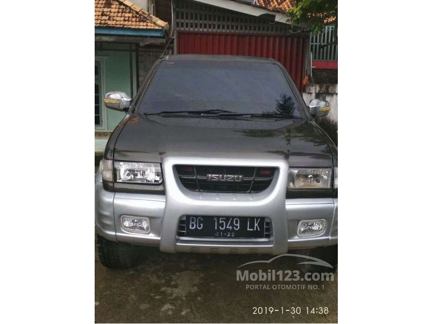 Jual Mobil Isuzu Panther 2001 TOURING 2 5 di Sumatera Jual Mobil Isuzu Panther 2001 TOURING 2 5 di Sumatera
