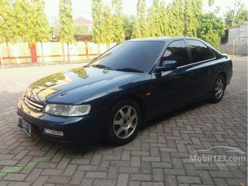 Jual Mobil  Honda  Accord  1995  2 2 di Jawa Timur Manual 