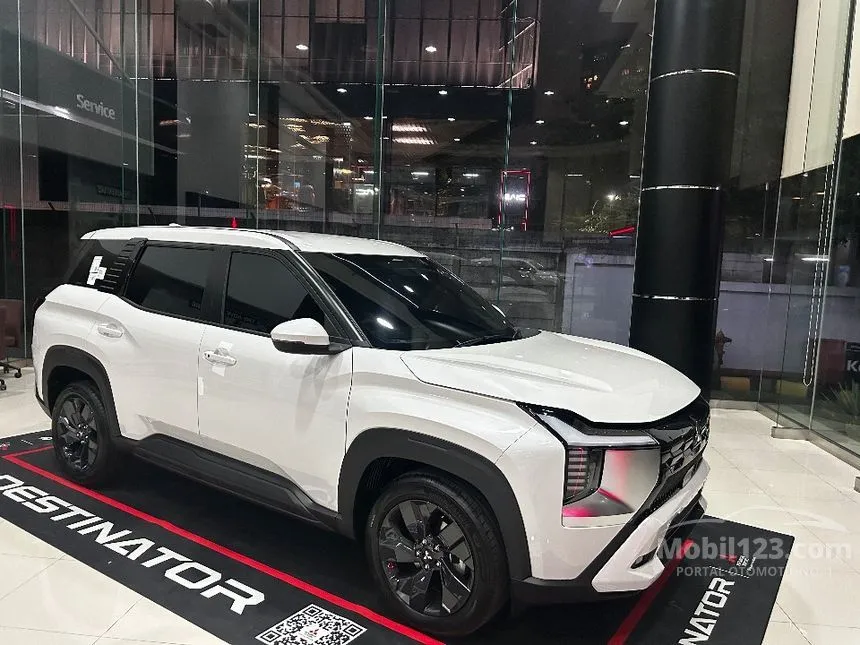 2026 Mitsubishi Destinator Exceed (Quartz White Pearl) SUV