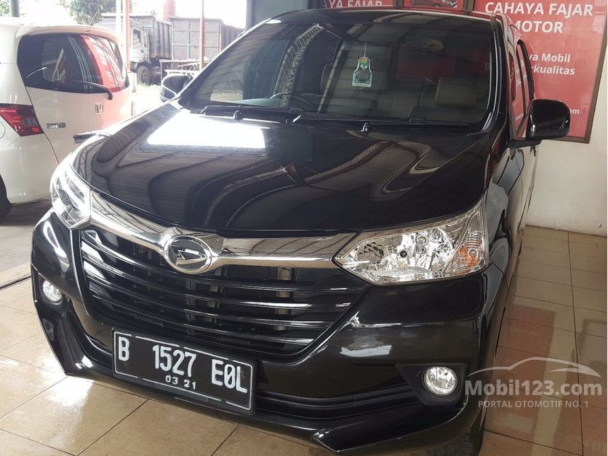 Jual Mobil Daihatsu Xenia 2016 R 1 3 Di Jawa Barat Manual Mpv Hitam
