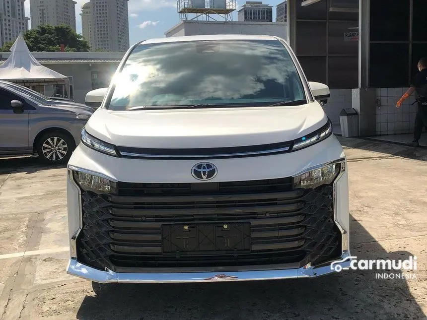 Jual Mobil Toyota Voxy 2023 2.0 di DKI Jakarta Automatic Van Wagon Putih Rp 595.800.000