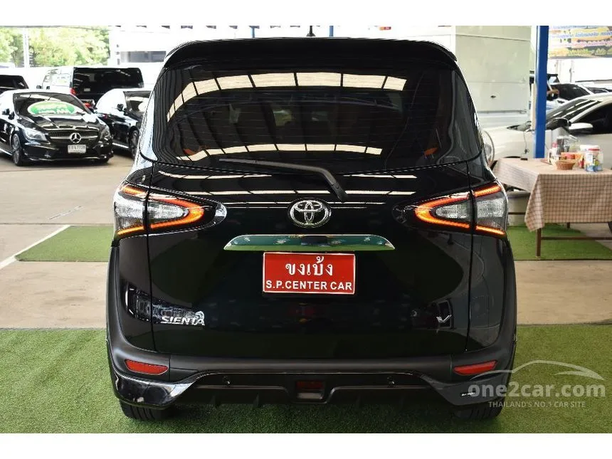 2022 Toyota Sienta V Wagon