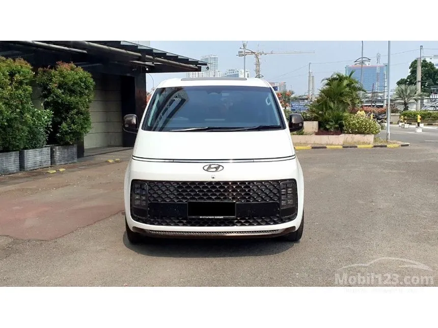 Jual Mobil Hyundai Staria 2021 Signature 7 2.2 di DKI Jakarta Automatic Wagon Putih Rp 675.000.000