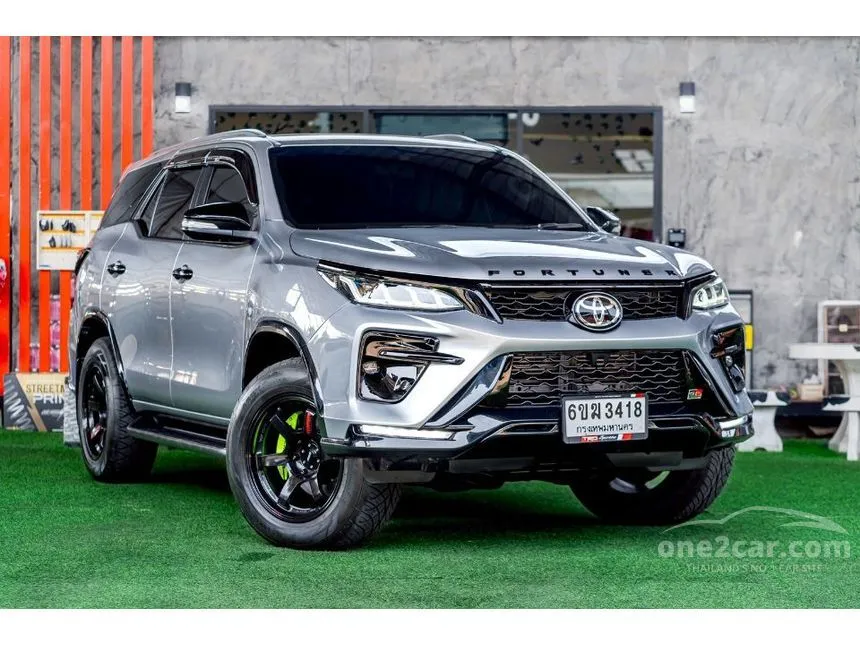 2016 Toyota FORTUNER V SUV