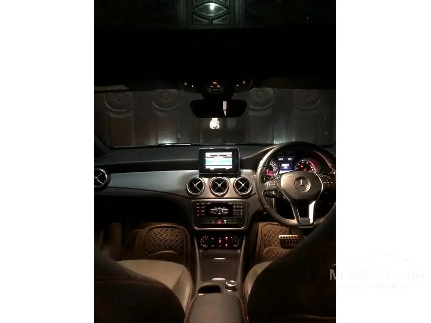 2015 Mercedes-Benz GLA200 Sport SUV