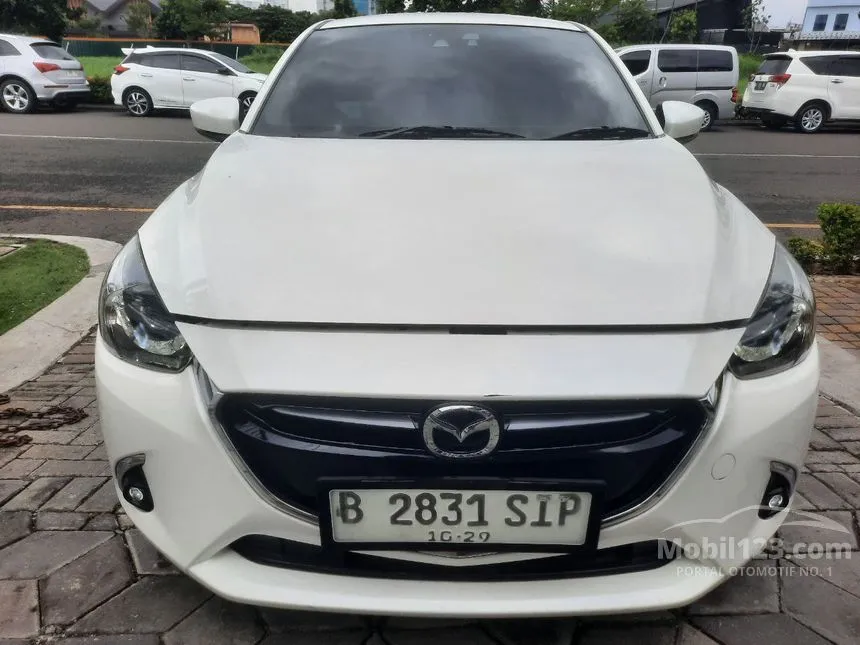 Jual Mobil Mazda 2 2019 GT 1.5 di Jawa Barat Automatic Hatchback Putih Rp 205.000.000