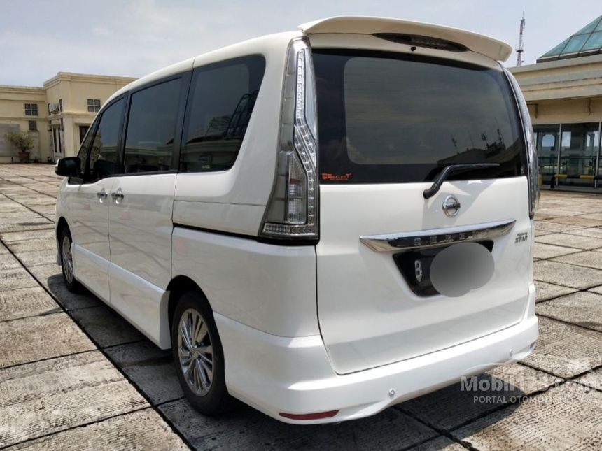 Nissan serena 2015