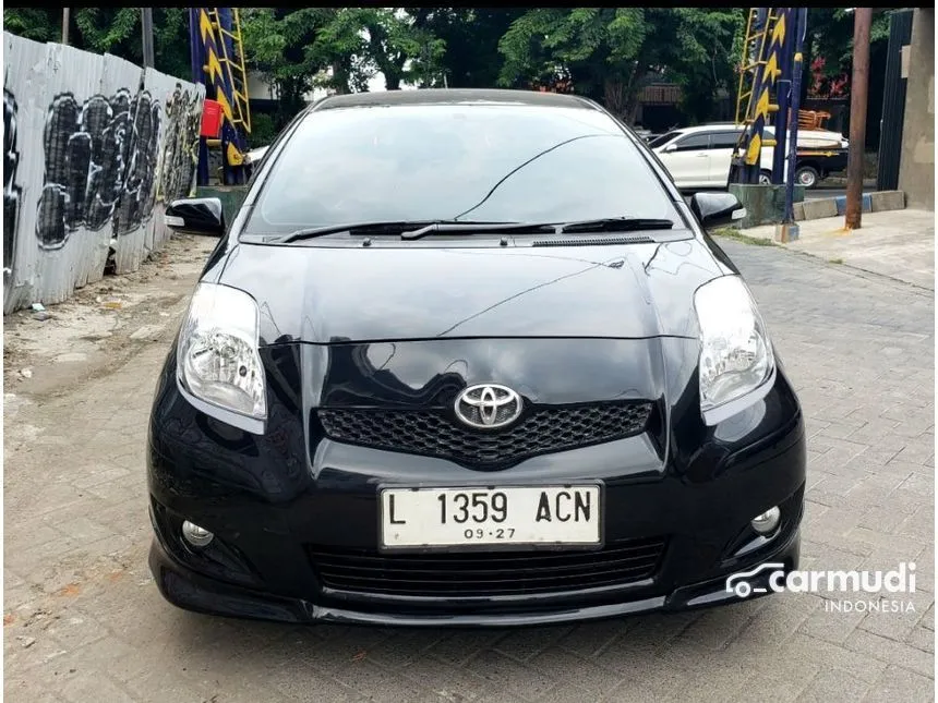 2010 Toyota Yaris S Limited Hatchback