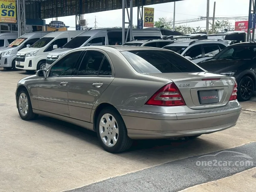 2006 Mercedes-Benz C220 Elegance CDI Sedan