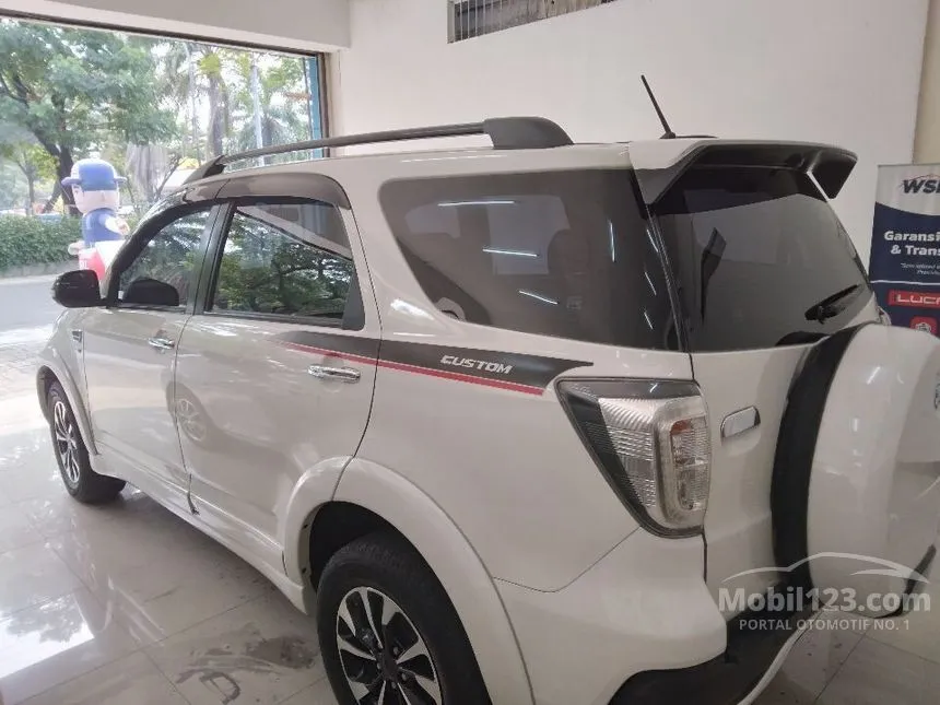 Jual Mobil Daihatsu Terios 2017 R 1.5 di Jawa Barat Automatic SUV Putih Rp 165.000.000