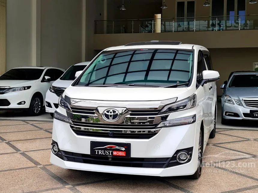 Jual Mobil Toyota Vellfire 2017 G 2.5 di Jawa Timur Automatic Van Wagon Putih Rp 749.000.000