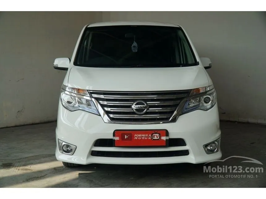 Jual Mobil Nissan Serena 2015 Highway Star 2.0 di Jawa Barat Automatic MPV Putih Rp 181.000.000