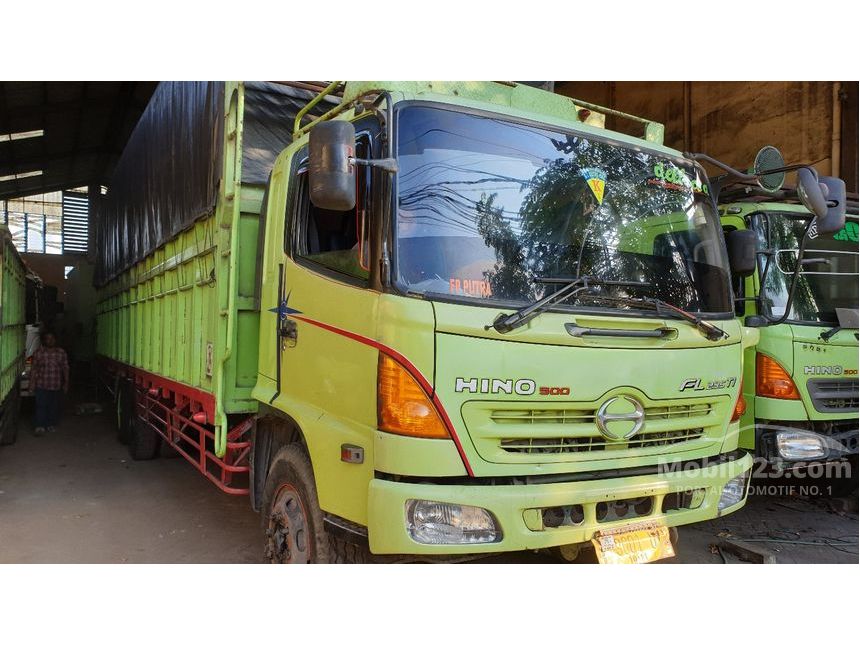 Jual Mobil  Hino FL 235 JN 2012 4 0 di Jawa Timur Manual 