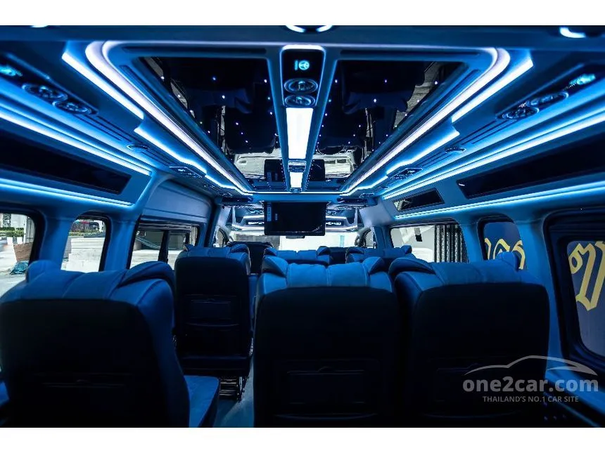 2020 Toyota Commuter Van