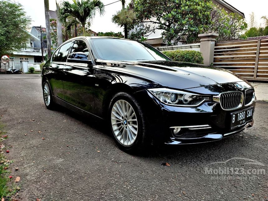 Jual Mobil BMW 320i 2014 Luxury 2.0 di DKI Jakarta Automatic Sedan ...