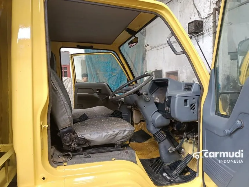 2005 Mitsubishi Colt Trucks