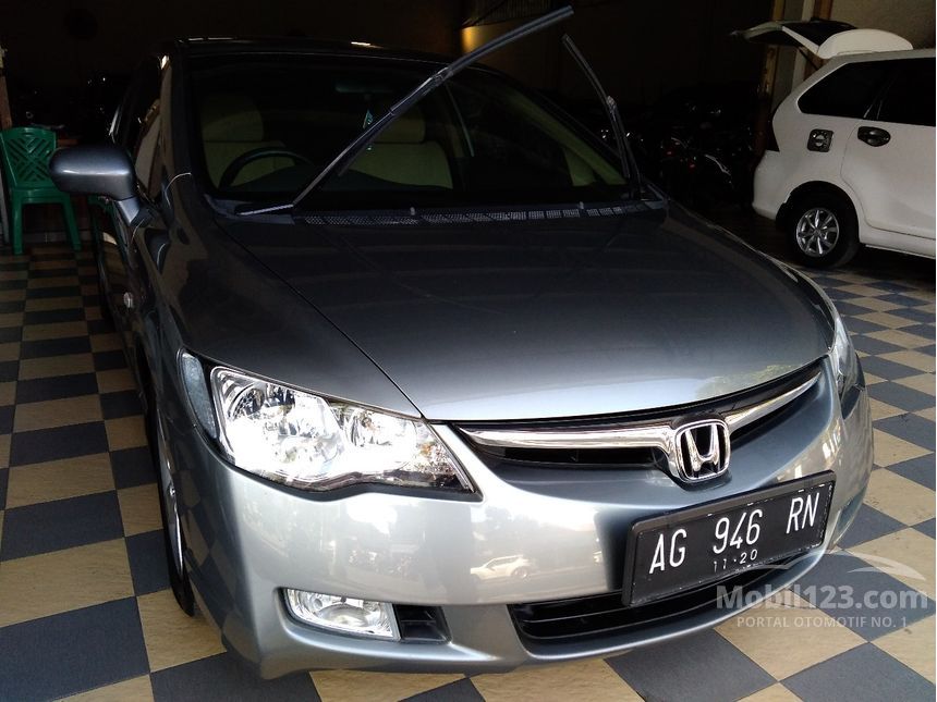Jual Mobil Honda Civic 2006 FD 1.8 di Jawa Timur Manual Sedan Silver Rp