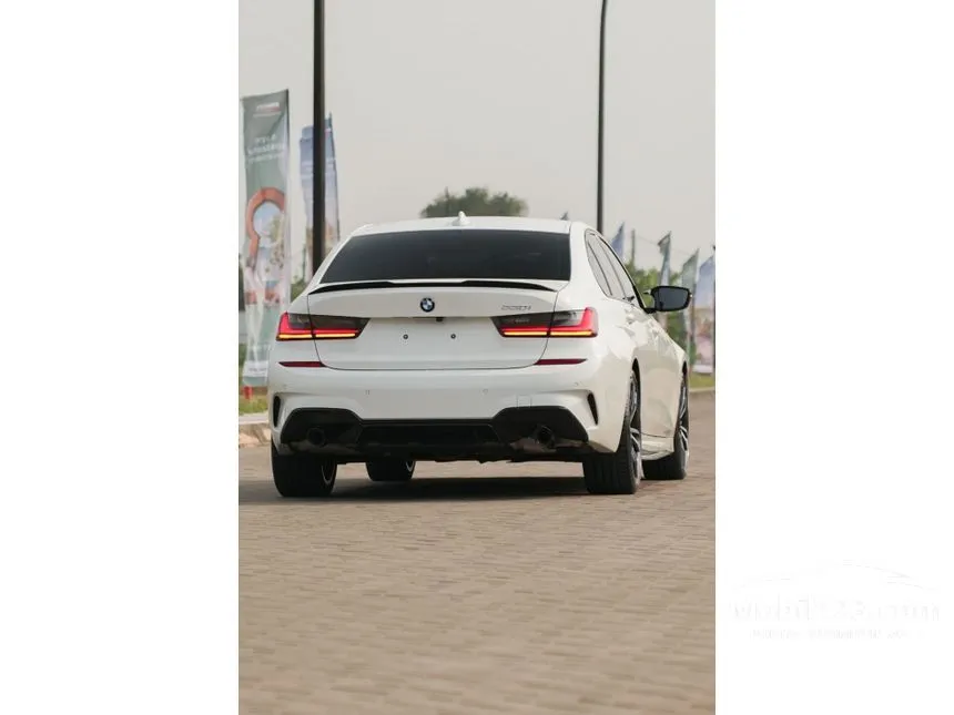 2022 BMW 330i M Sport Sedan
