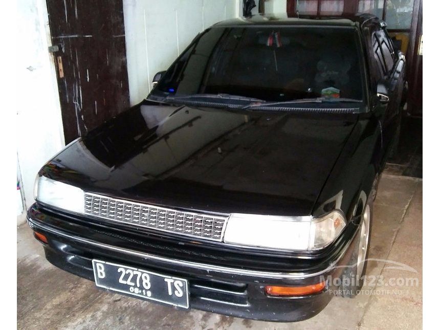1991 Toyota Twincam Sedan