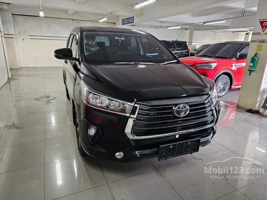 Jual Mobil Toyota Kijang Innova 2023 G 2.4 di Lampung Manual MPV Hitam Rp 376.300.000