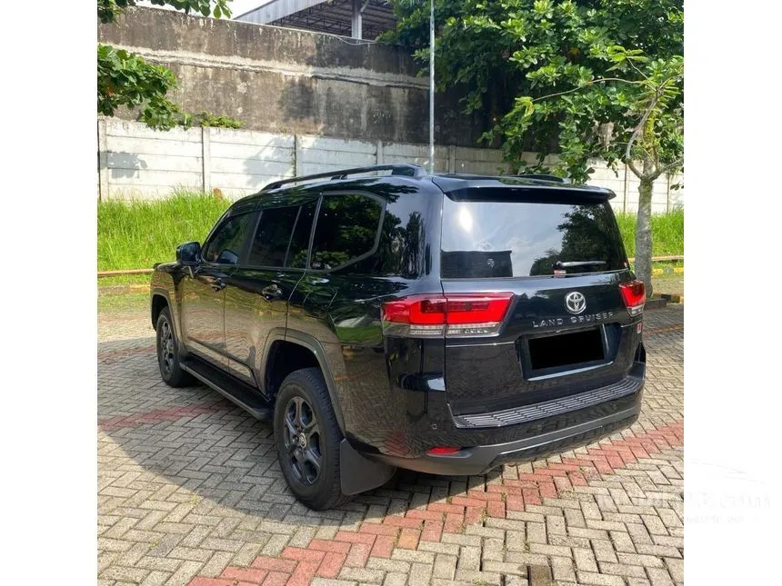 2024 Toyota Land Cruiser 300 GR-S SUV