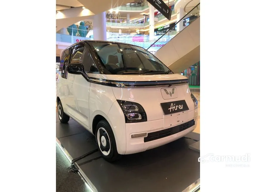 2024 Wuling Air EV Long Range + Charging Pile Hatchback