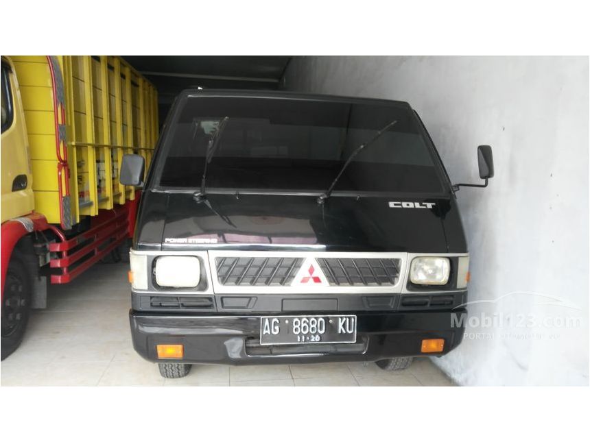 Jual Mobil Mitsubishi L300 2010 2.5 di Jawa Timur Manual Jual Mobil Mitsubishi L300 2010 2.5 di Jawa Timur Manual
