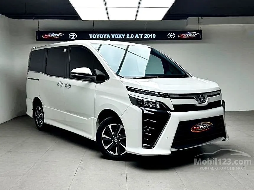 2019 Toyota Voxy MPV