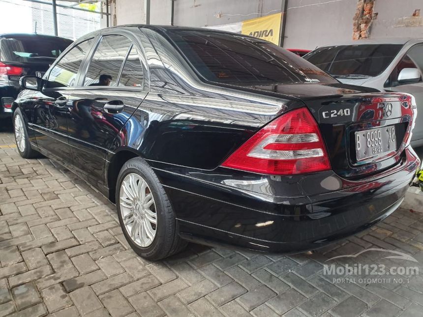 Jual Mobil  Mercedes Benz C230 2007 Sport  2 5 di  DKI 