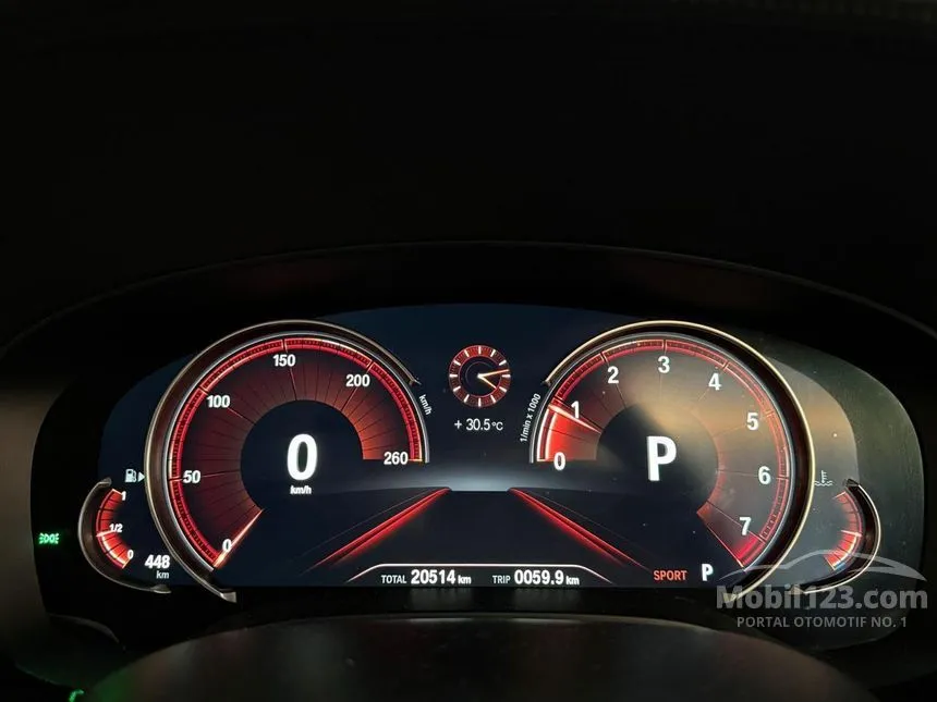 2018 BMW 530i Luxury Sedan