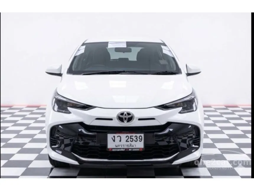 2024 Toyota YARIS Entry Hatchback