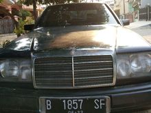 1988 Mercedes-Benz 200 2.0 Sedan